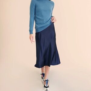 Quince 100% washable skirt (in Navy), Size M